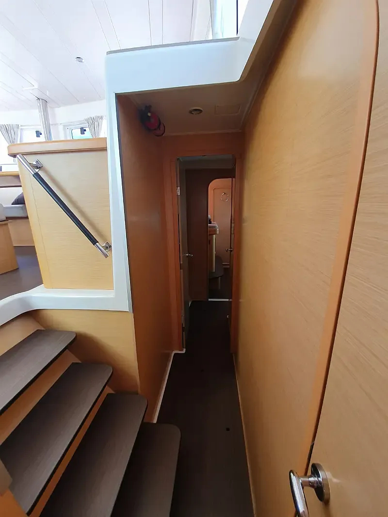 Lagoon 420 (ID=1727) - фото 4