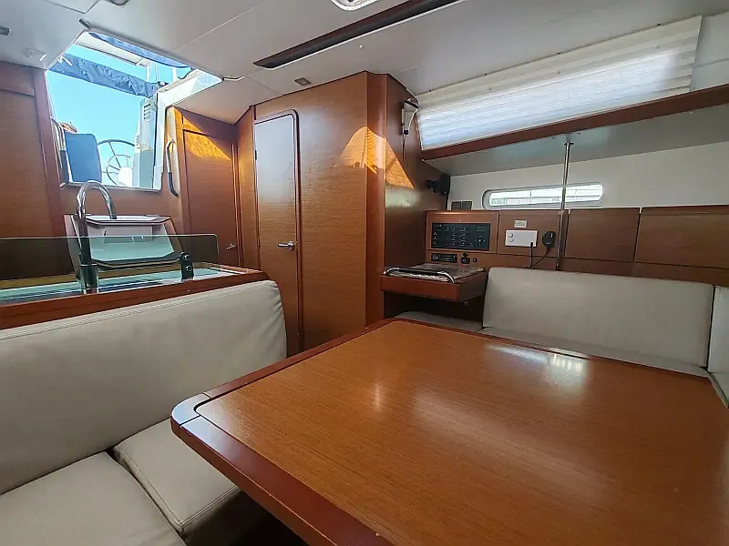 Sun Odyssey 389 (ID=176) - фото 7