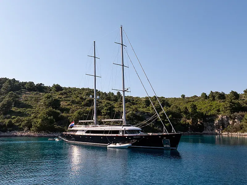 Luxury Sailing Yacht (ID=17895)