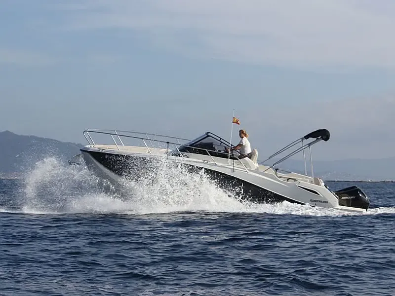 Quicksilver Activ 875 Sundeck (ID=17902)