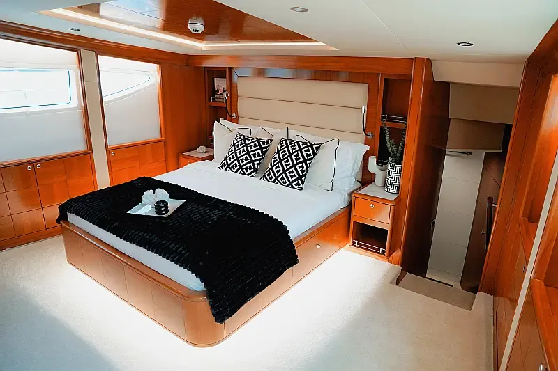 Luxury Motor Yacht (ID=18317) - фото 12