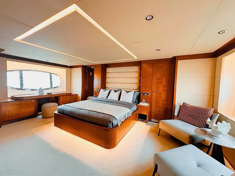 Luxury Motor Yacht (ID=18317) - фото 17