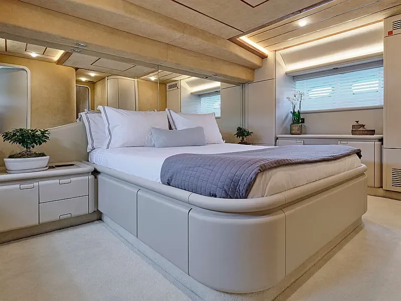 Ferretti 80 (ID=18404) - фото 7
