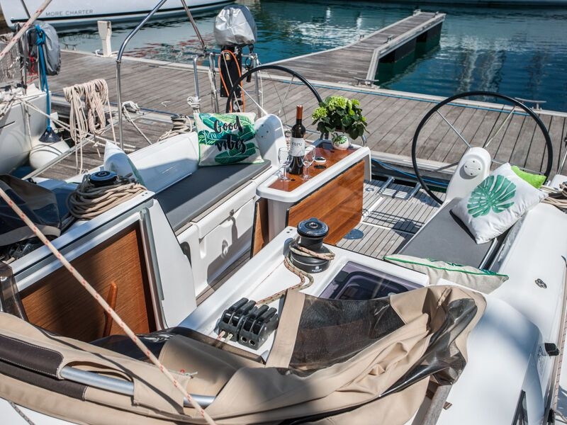 Dufour 350 Grand Large (ID=190) - фото 9