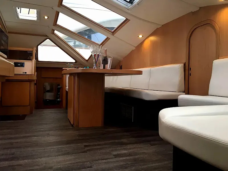 Privilege 51 (ID=2085) - фото 3