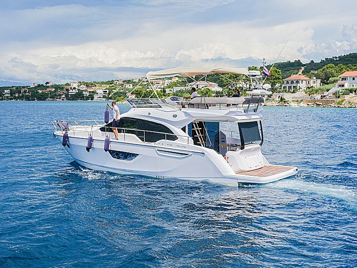 Sessa Fly 47 (ID=2240)