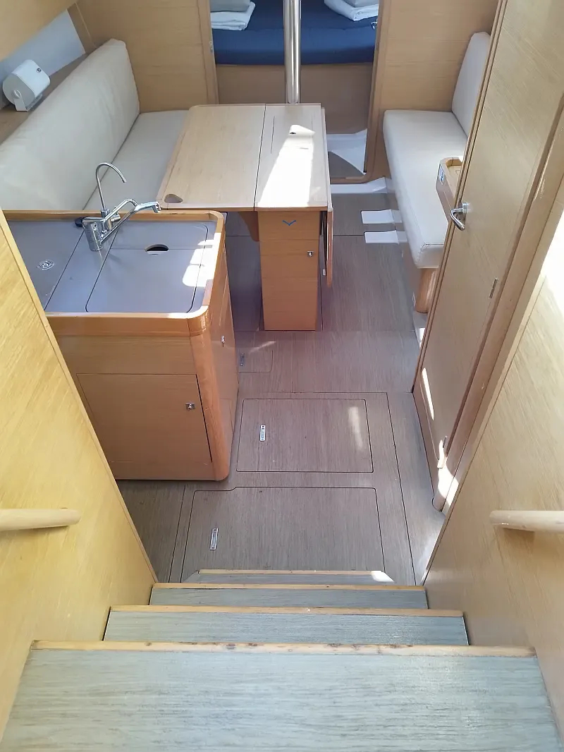 Dufour 360 Grand Large (ID=230) - фото 5