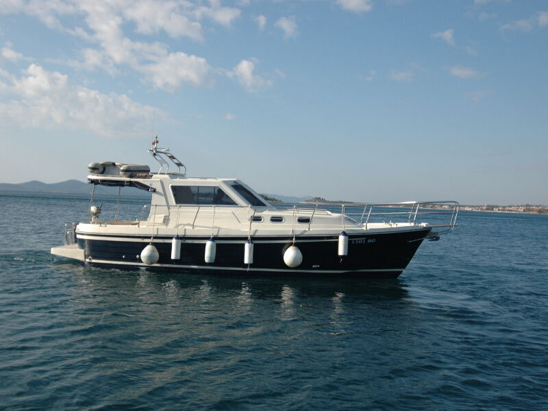 Adria 1002 (ID=233)