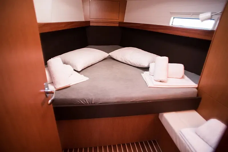 Bavaria Cruiser 37 (ID=2590) - фото 12