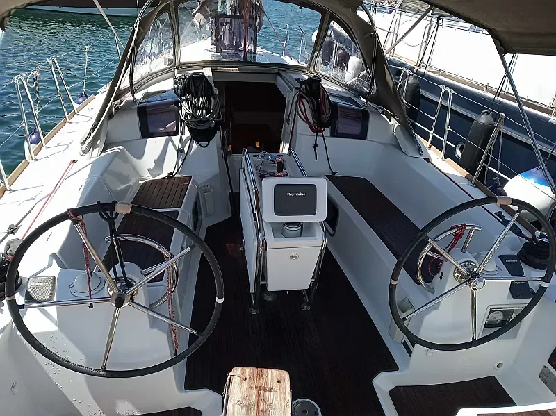 Sun Odyssey 379 (ID=2622) - фото 12