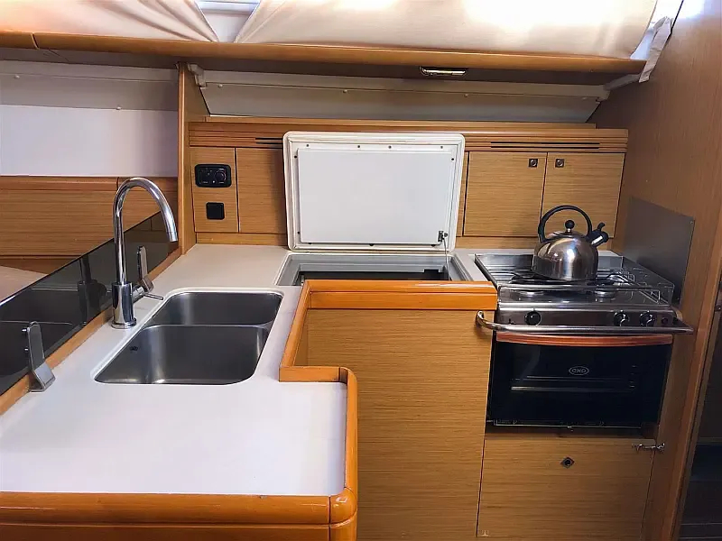 Sun Odyssey 42 i (ID=2753) - фото 12