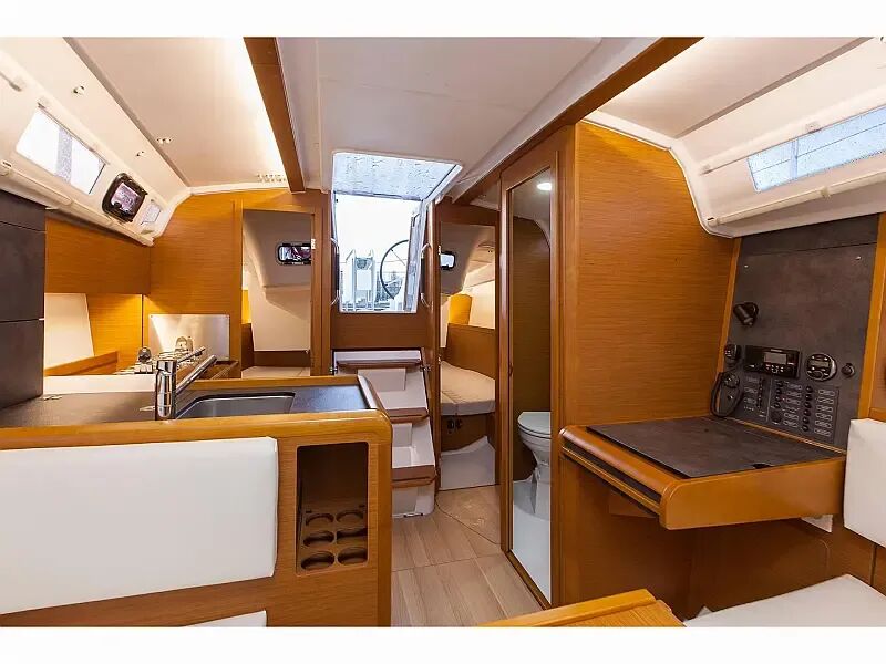 Sun Odyssey 349 (ID=281) - фото 3