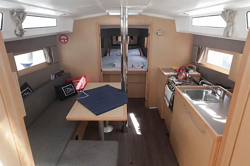 Oceanis 38.1 (ID=2927) - фото 7