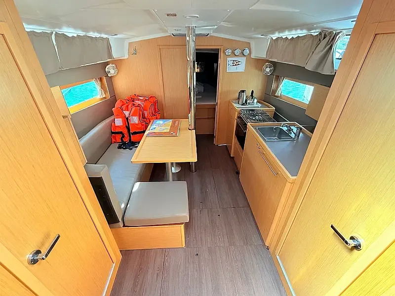 Oceanis 38.1 (ID=2936) - фото 3