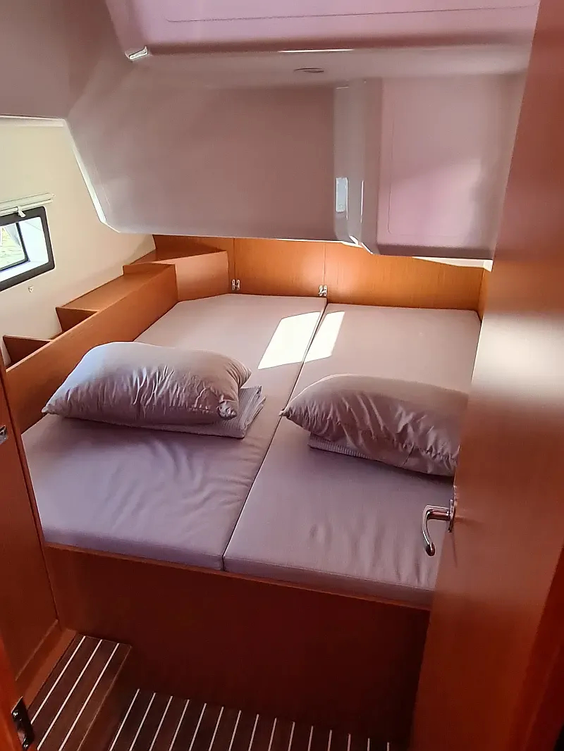 Bavaria C42 (ID=2943) - фото 6