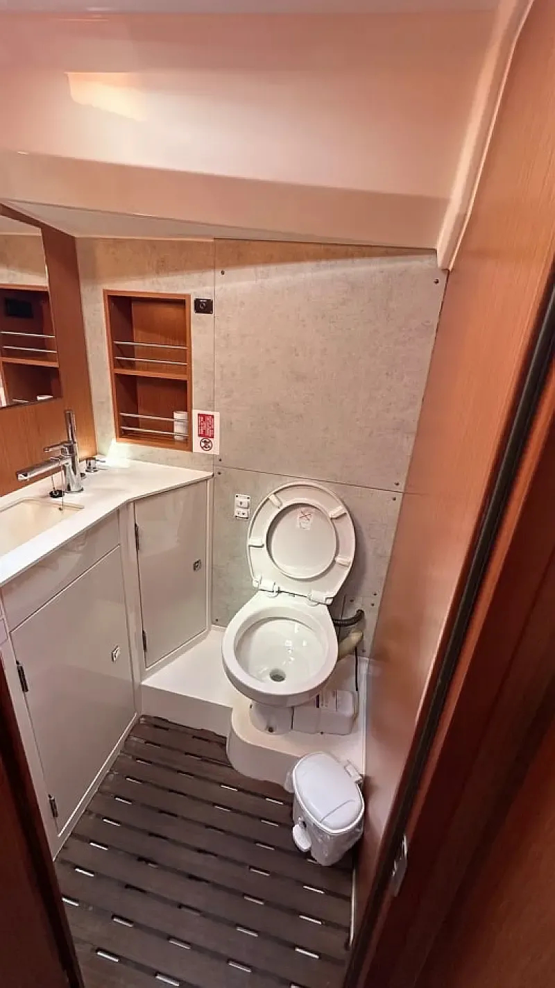 Bavaria C42 (ID=2995) - фото 6