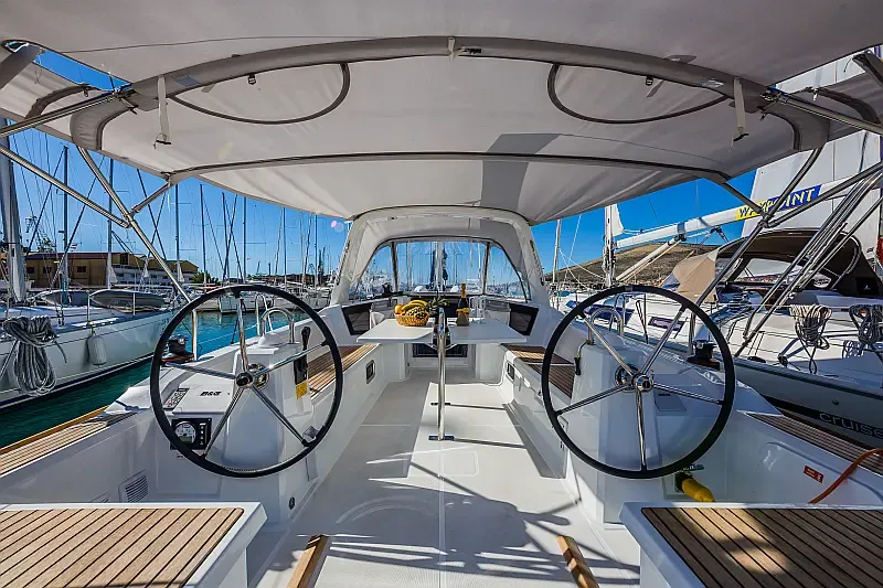 Oceanis 38.1 (ID=3126) - фото 4