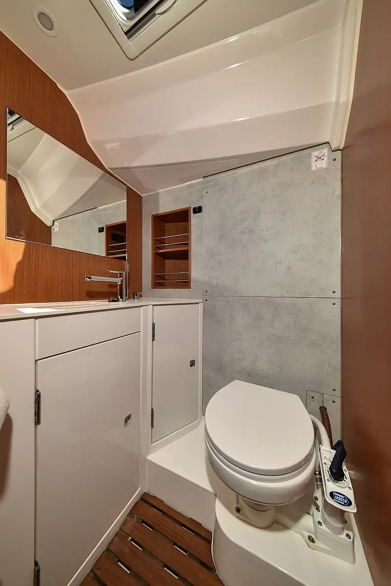 Bavaria C42 (ID=3169) - фото 27