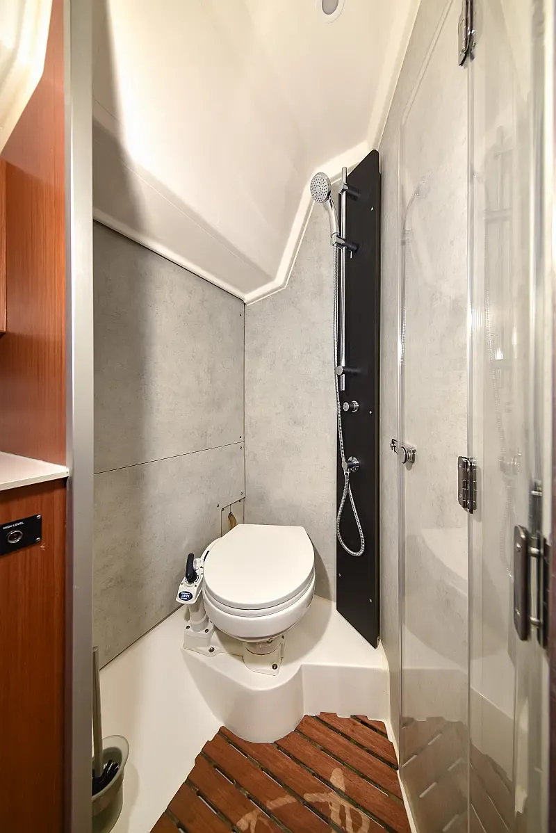 Bavaria C42 (ID=3169) - фото 48