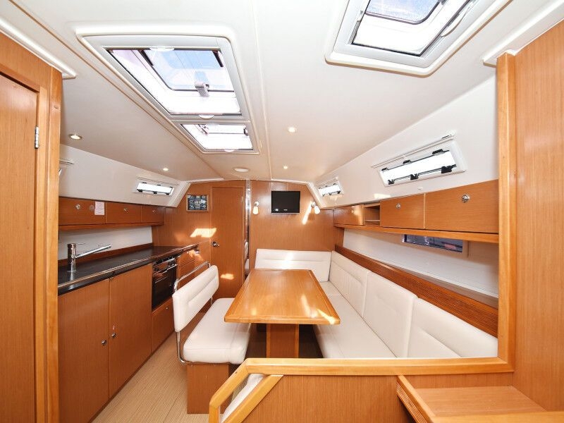 Bavaria Cruiser 40 (ID=322) - фото 3