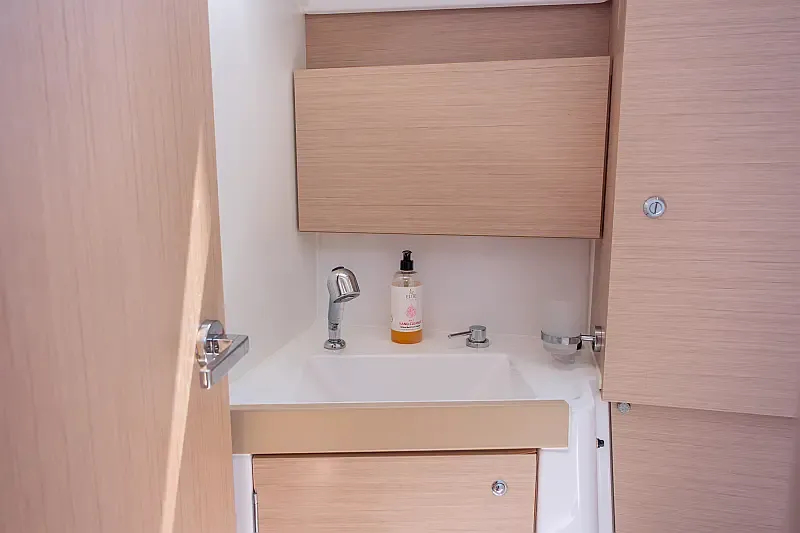 Oceanis 38.1 (ID=3749) - фото 29