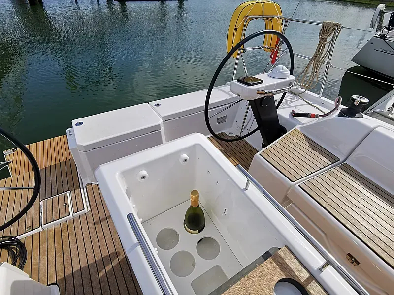 Dufour 390 Grand Large (ID=3768) - фото 18