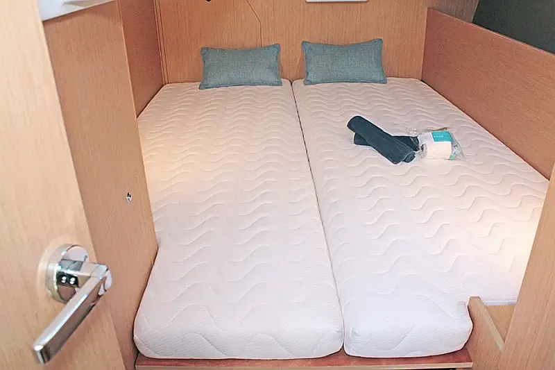 Oceanis 38.1 (ID=3890) - фото 11