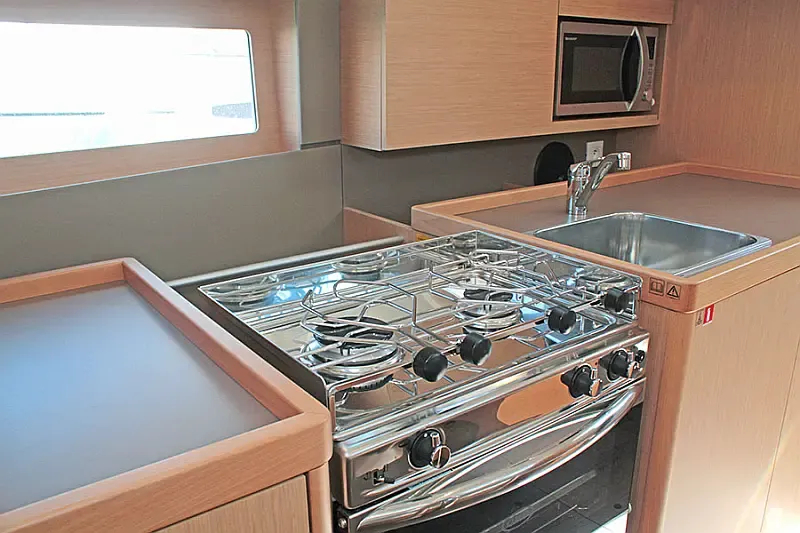 Oceanis 38.1 (ID=3890) - фото 6