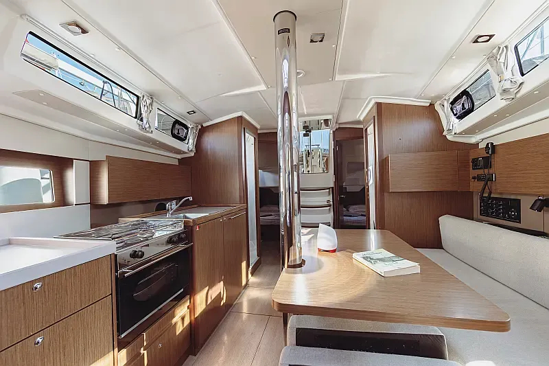 Oceanis 38.1 (ID=4025) - фото 16