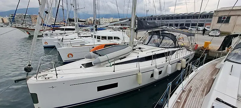 Bavaria C42 (ID=4069) - фото 4