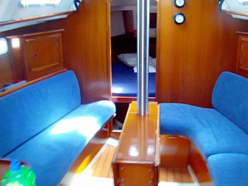 Oceanis 331 (ID=41) - фото 2