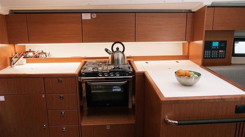 Bavaria C42 (ID=4169) - фото 14