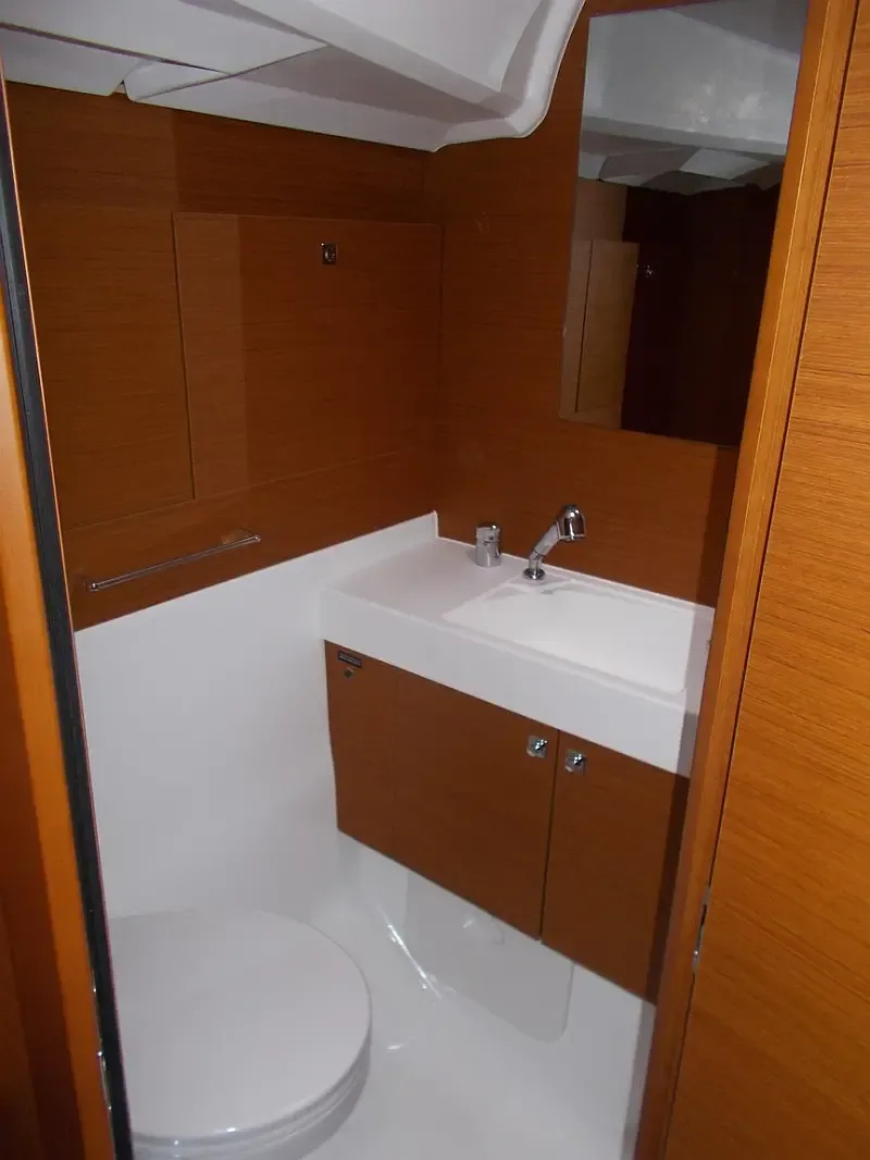 Sun Odyssey 519 (ID=4193) - фото 11