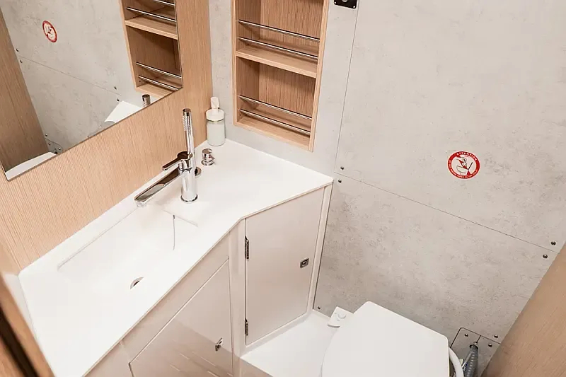 Bavaria C42 (ID=4237) - фото 19