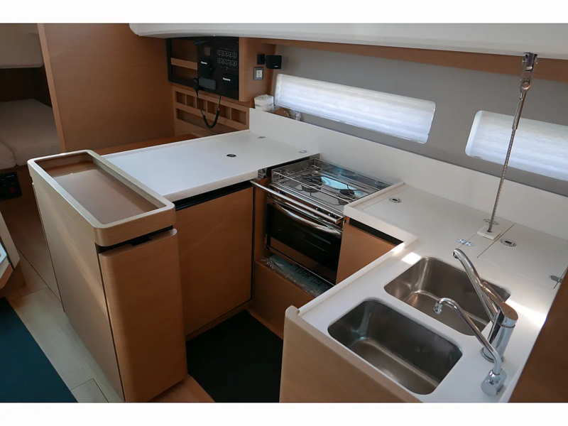 Sun Odyssey 440 (ID=4362) - фото 3