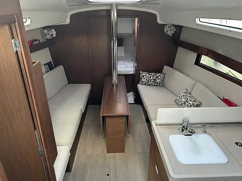 Oceanis 34.1 (ID=4370) - фото 21