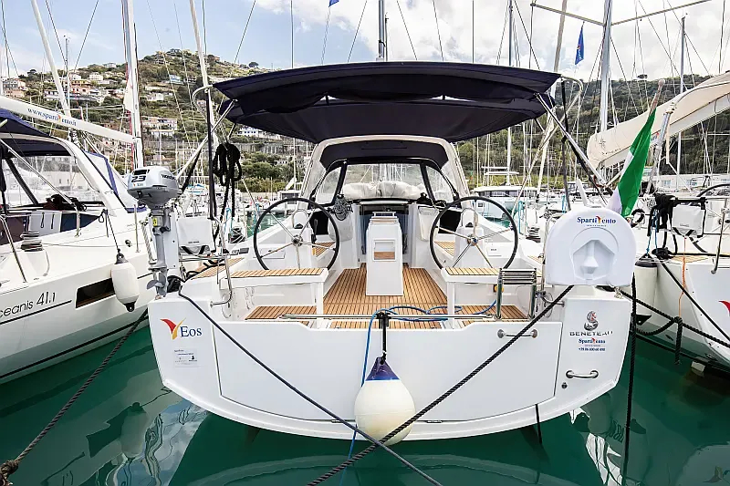 Oceanis 38.1 (ID=440) - фото 15