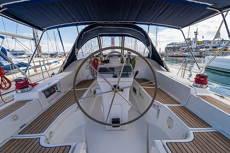 Oceanis 393 (ID=444) - фото 8