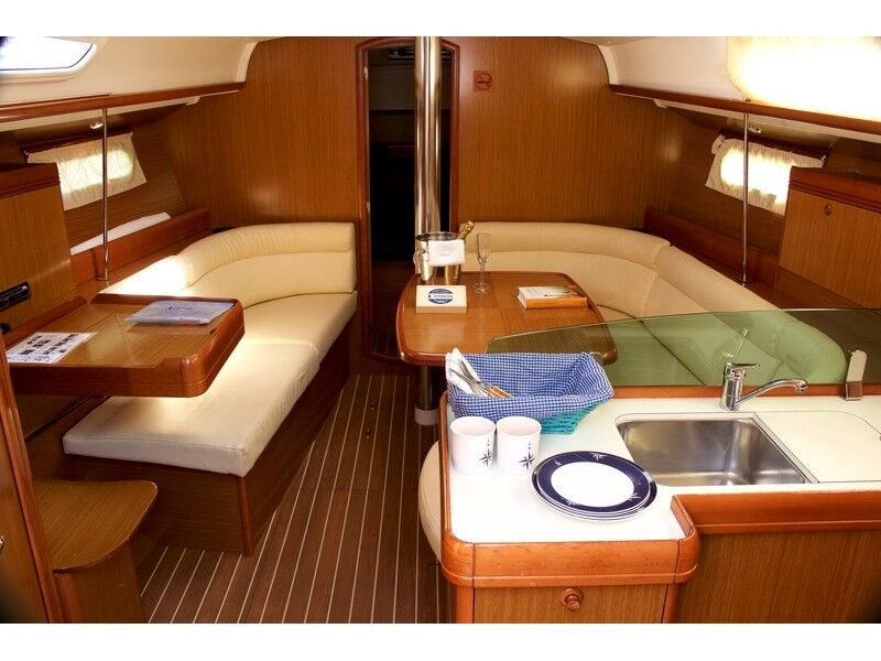 Sun Odyssey 39i (ID=467) - фото 2