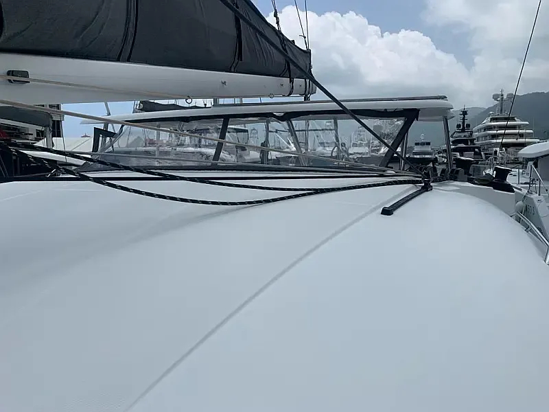 Lagoon 380 (ID=4876) - фото 4