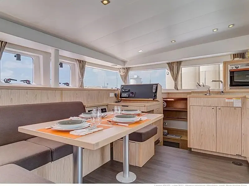 Lagoon 410 S2 (ID=4882) - фото 3