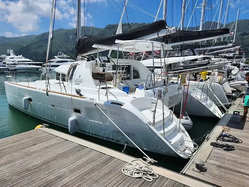 Lagoon 380 (ID=4907)