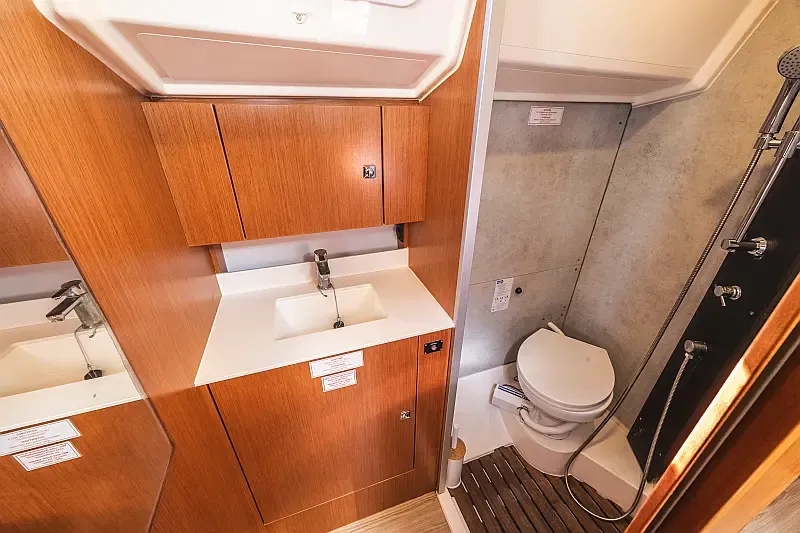 Bavaria C42 (ID=5439) - фото 10