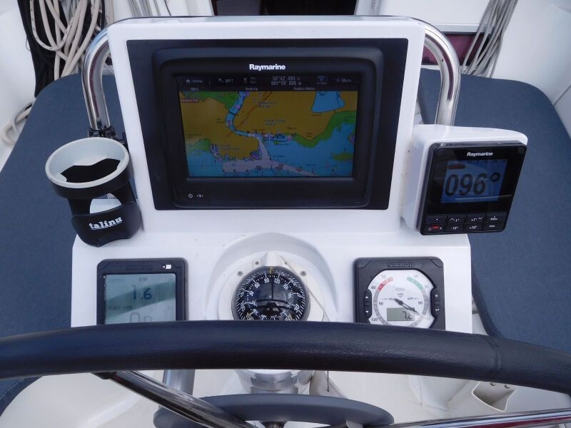 Oceanis 31 (ID=551) - фото 12
