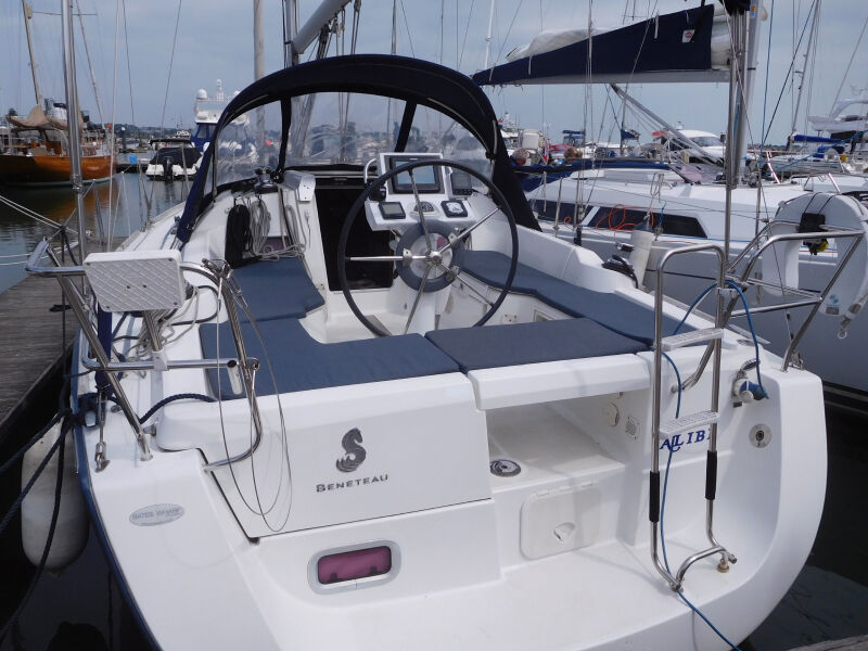 Oceanis 31 (ID=551) - фото 7