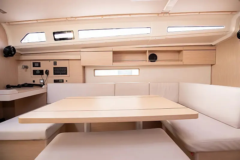 Oceanis 40.1 (ID=560) - фото 15