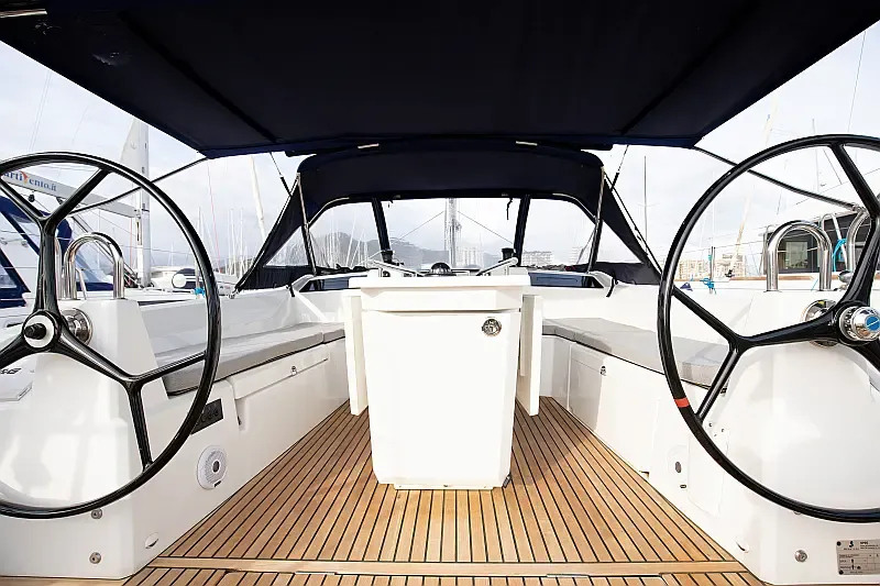 Oceanis 40.1 (ID=560) - фото 16