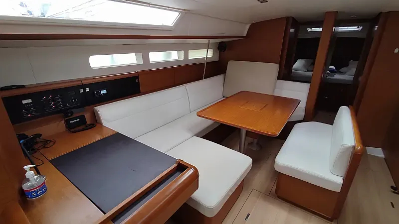 Sun Odyssey 519 (ID=5650) - фото 12