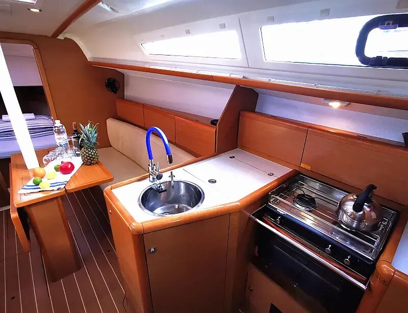 Sun Odyssey 33i (ID=5845) - фото 12
