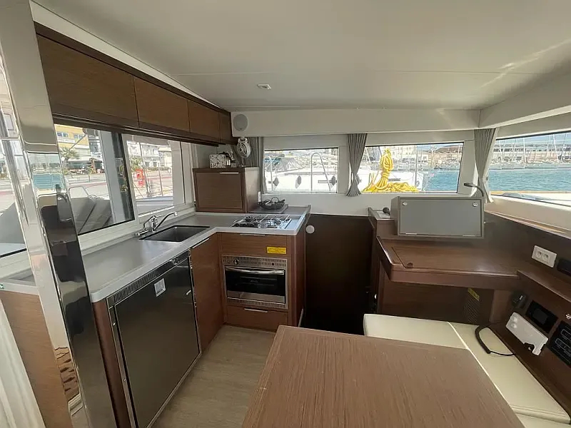 Lagoon 40 (ID=5900) - фото 13